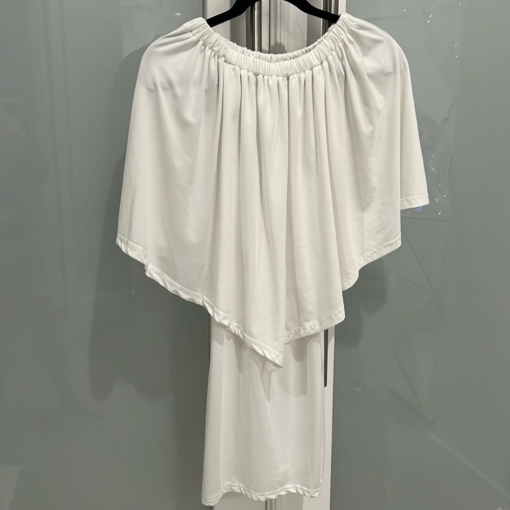 Fashion Cream Off the Shoulder dress. Flow top. Size S.